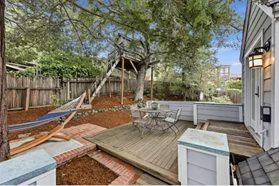 2835 Hillside Dr, Burlingame, CA 94010 - Photo 35
