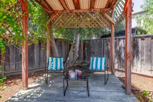 1078 Boranda Ave, Mountain View, CA 94040 - Photo 27