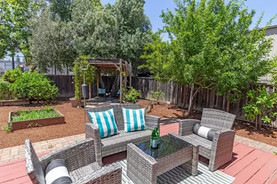 1078 Boranda Ave, Mountain View, CA 94040 - Photo 25