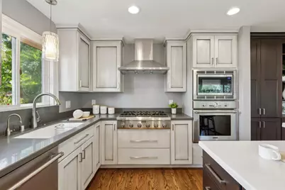 1085 Sunset Dr, San Carlos, CA 94070 - Photo 29
