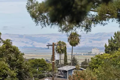 1085 Sunset Dr, San Carlos, CA 94070 - Photo 13