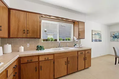 24 Scharff Ave, San Jose, CA 95116 - Photo 13