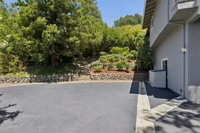 1185 Trinity Dr, Menlo Park, CA 94025 - Photo 25