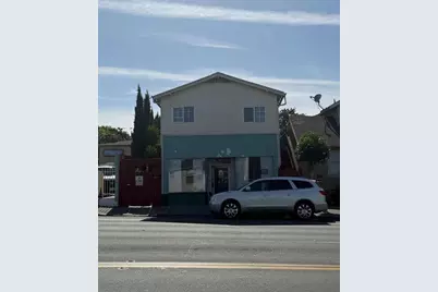 Exterior view of 2605-2607-2609 Sonoma Boulevard in Vallejo, California
