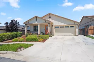 1400 Sawtooth Dr, Hollister, CA 95023 - Photo 5