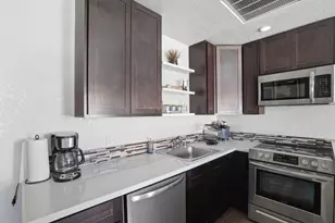 1131 Luchessi Dr, San Jose, CA 95118 - Photo 13