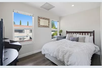1131 Luchessi Dr, San Jose, CA 95118 - Photo 17