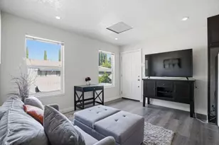 1131 Luchessi Dr, San Jose, CA 95118 - Photo 9