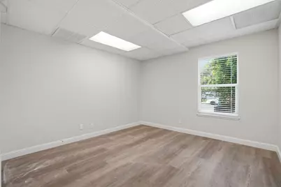 1131 Luchessi Dr, San Jose, CA 95118 - Photo 7