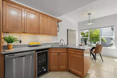13 Charthouse Ln, Foster City, CA 94404 - Photo 17