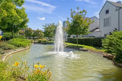 13 Charthouse Ln, Foster City, CA 94404 - Photo 33