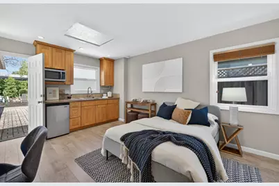912 Montgomery St, San Carlos, CA 94070 - Photo 17