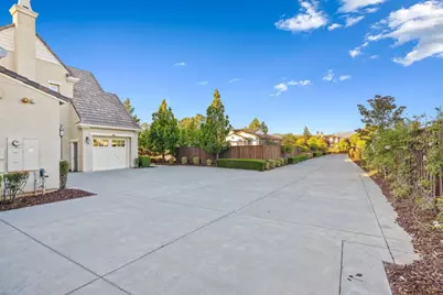 19011 Clayton Ave, Morgan Hill, CA 95037 - Photo 17