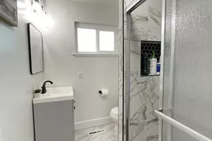 725 W Rialto Ave, Fresno, CA 93705 - Photo 17