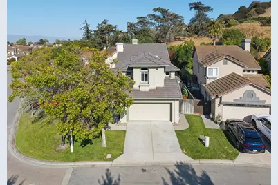 17552 Woodridge Ct, Salinas, CA 93908 - Photo 3