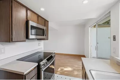 194 Oakbrook Cir, San Jose, CA 95139 - Photo 13