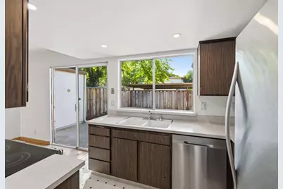 194 Oakbrook Cir, San Jose, CA 95139 - Photo 15