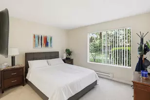 1211 Yarwood Ct, San Jose, CA 95128 - Photo 11