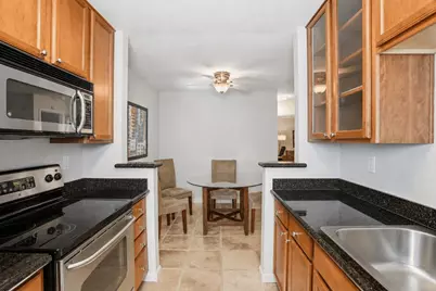1211 Yarwood Ct, San Jose, CA 95128 - Photo 9