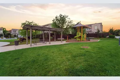 585 Los Castanos Dr, Morgan Hill, CA 95037 - Photo 45