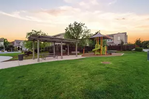 585 Los Castanos Dr, Morgan Hill, CA 95037 - Photo 45