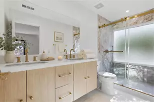 8 Friendly Ct, Redwood City, CA 94063 - Photo 11