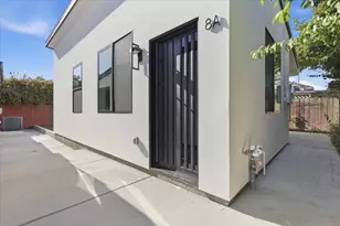 8 Friendly Ct, Redwood City, CA 94063 - Photo 13