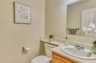 806 Danbury St, Salinas, CA 93906 - Photo 23