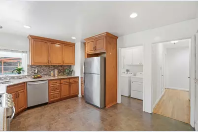 1895 Walnut Grove Ave, San Jose, CA 95126 - Photo 15
