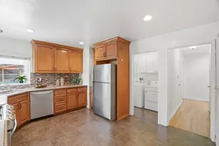 1895 Walnut Grove Ave, San Jose, CA 95126 - Photo 15