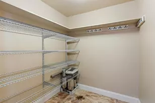 461 Dela Vina Ave 205, Monterey, CA 93940 - Photo 25