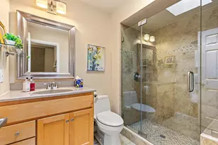 461 Dela Vina Ave 205, Monterey, CA 93940 - Photo 11