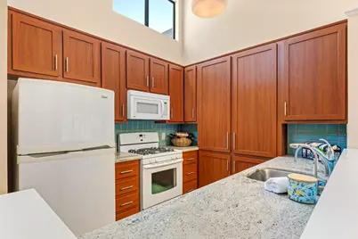461 Dela Vina Ave 205, Monterey, CA 93940 - Photo 9