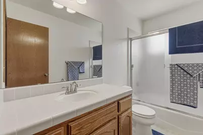 805 S Ridgemark Dr, Hollister, CA 95023 - Photo 17