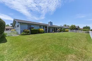 805 S Ridgemark Dr, Hollister, CA 95023 - Photo 25