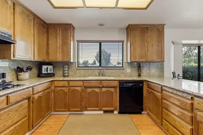 805 S Ridgemark Dr, Hollister, CA 95023 - Photo 7