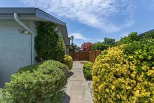 805 S Ridgemark Dr, Hollister, CA 95023 - Photo 27