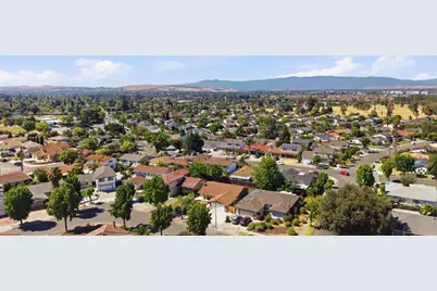 2235 Fairmont Dr, San Jose, CA 95148 - Photo 39