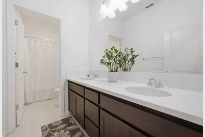 1702 Plumas Dr, Lathrop, CA 95330 - Photo 5