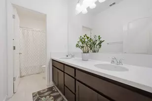 1702 Plumas Dr, Lathrop, CA 95330 - Photo 5