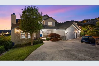 379 Photinia Ln, San Jose, CA 95127 - Photo 3