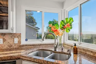 379 Photinia Ln, San Jose, CA 95127 - Photo 13