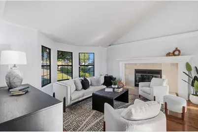 379 Photinia Ln, San Jose, CA 95127 - Photo 11