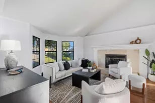 379 Photinia Ln, San Jose, CA 95127 - Photo 11