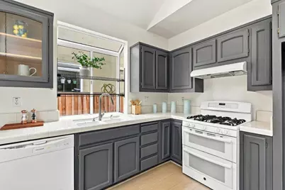 34281 Eucalyptus Ter, Fremont, CA 94555 - Photo 17