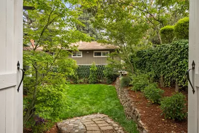25 Woodhue Ct, Redwood City, CA 94062 - Photo 57