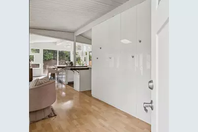 1046 Metro Cir, Palo Alto, CA 94303 - Photo 15
