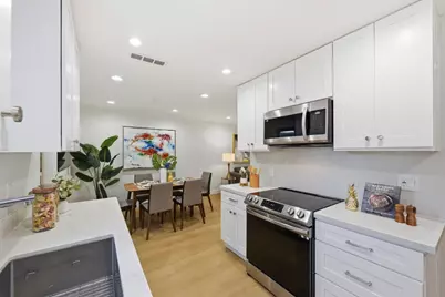 209 E Red Oak Dr F, Sunnyvale, CA 94086 - Photo 13