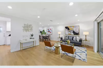 209 E Red Oak Dr F, Sunnyvale, CA 94086 - Photo 1