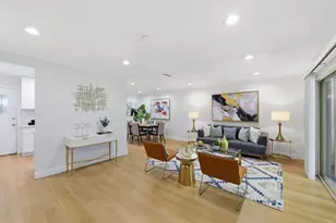 209 E Red Oak Dr F, Sunnyvale, CA 94086 - Photo 1
